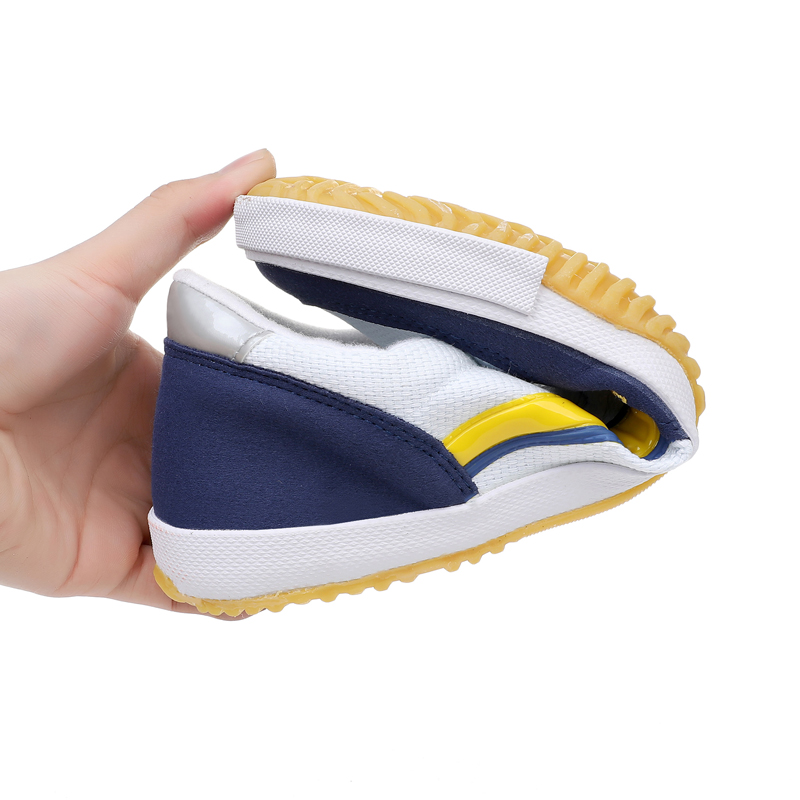รองเท้ากีฬาแบดมินตันและเทเบิลเ - Table Tennis Shoes บทวิจารณ์และราคา
